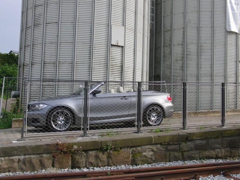 BMW 1er 120D Cabrio E88 MPaket mit Performance 269 PP269 spacegrau 18Zoll 245 215 Reifen (1).jpg